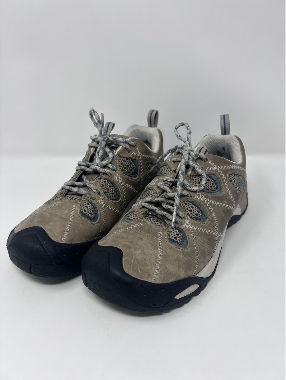 Keen Women's Hiking Shoes Size 7 Gray Suede Mesh